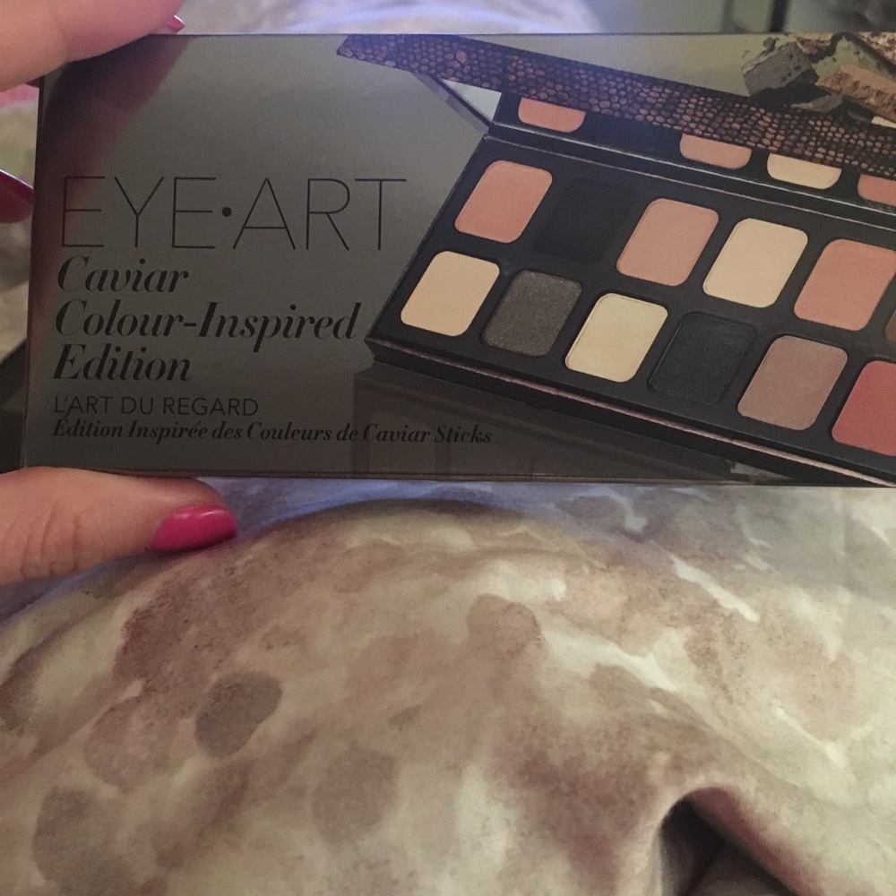Eye palette by Laura Mercier